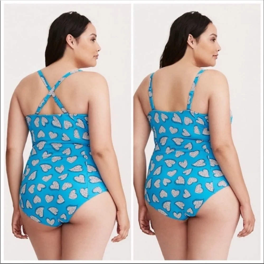 NWT TORRID vixen collection abstract heart swimsuit